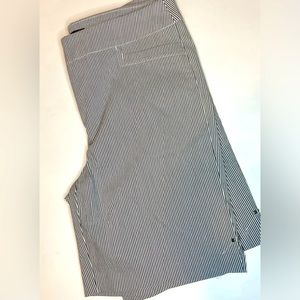Bella Rose Pull on Pinstripe Walking shorts.Gray/White stripes. Size 12.